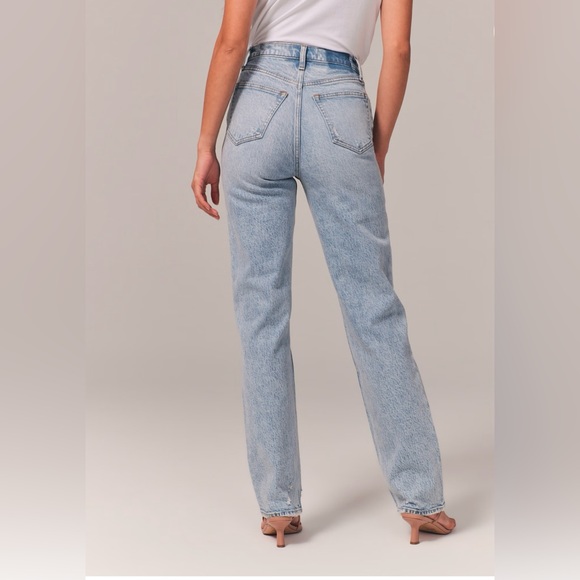 Abercrombie & Fitch Vintage Ultra High Rise 90s Straight Jean - Picture 5 of 12